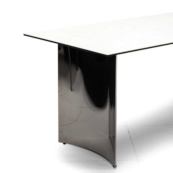White Rust Sintered Stone Dining Table