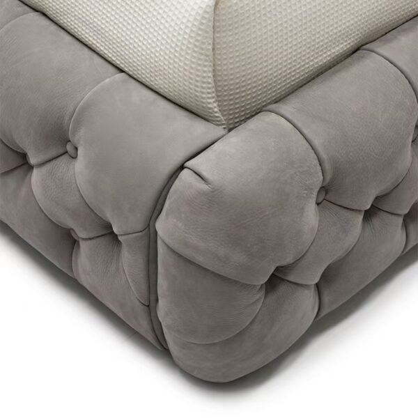 GZ Nubuck Leather Tufted Bed C9231